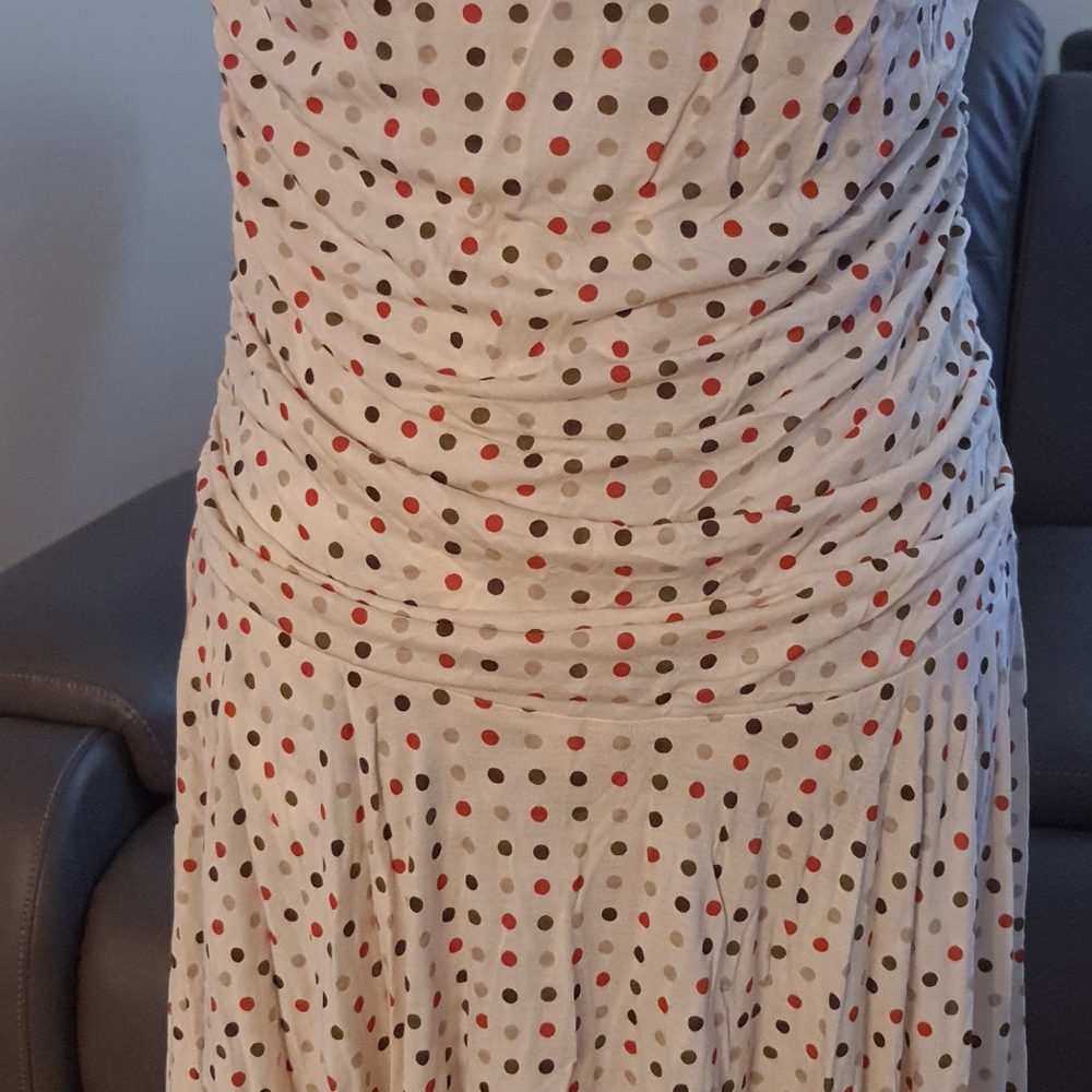 Dress - Picture 6 of 6
